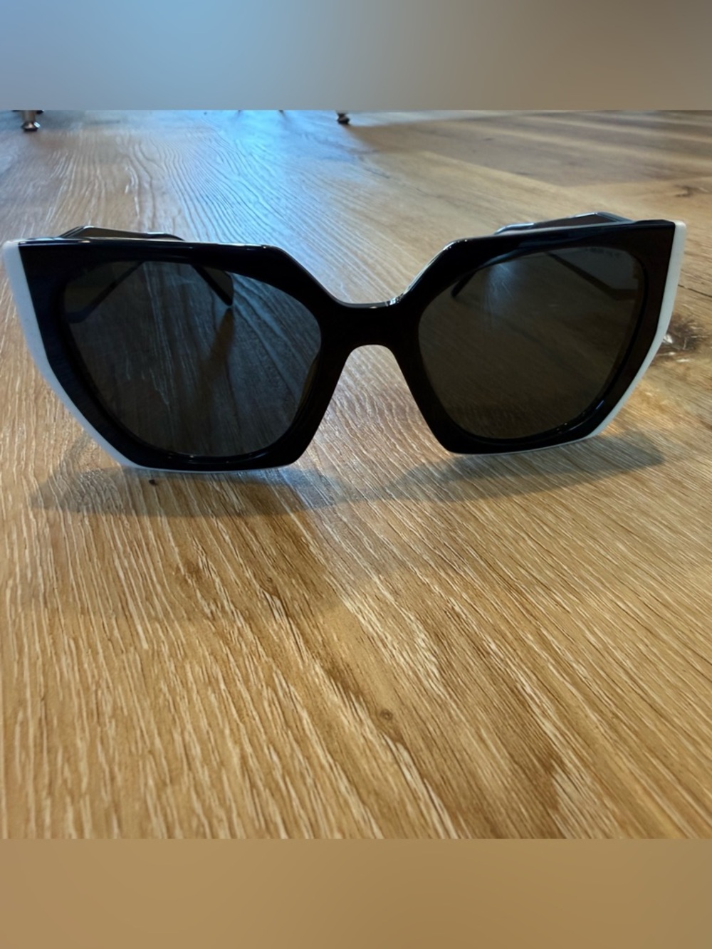 Prada 15WS 15 09Q5S0 black talc sunglasses NIB - Picture 9 of 9